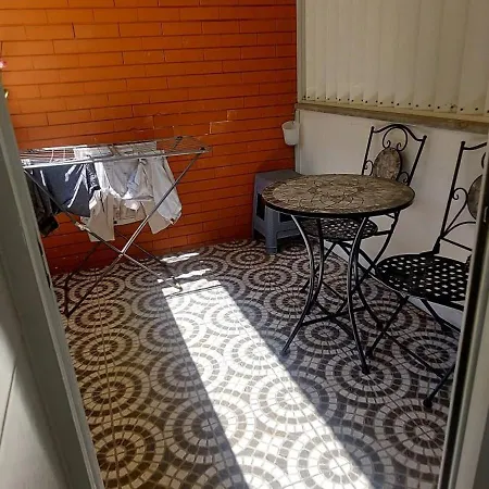 Guest house Warm Double Bedroom Lisbon Parking *